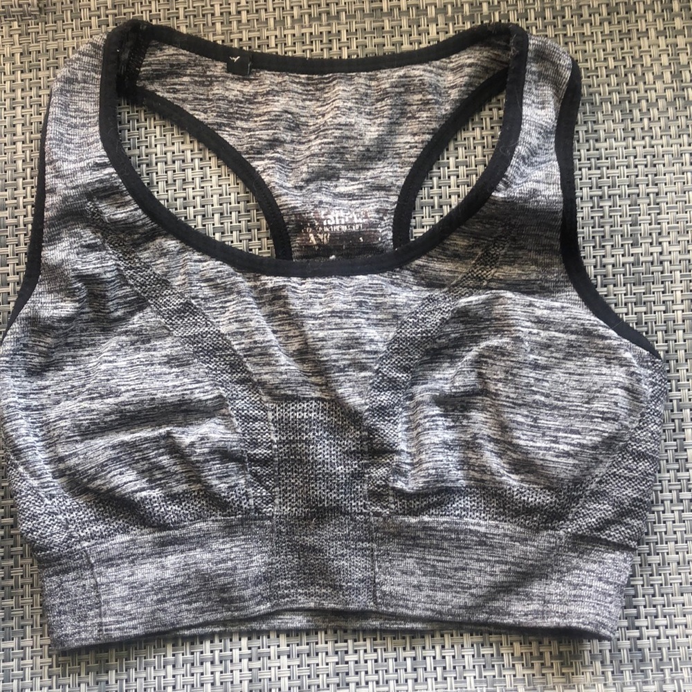 GYMSHARK SIZE SMALL SPORTS BRA
